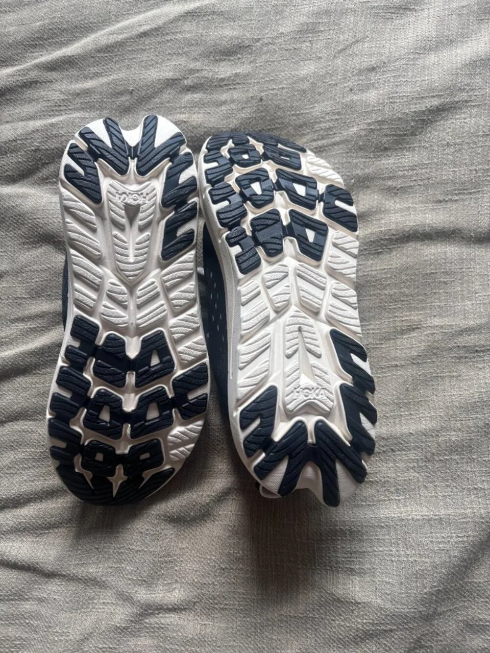 HOKA Kawana 2 Women’s 8.5 Black White Running Shoes